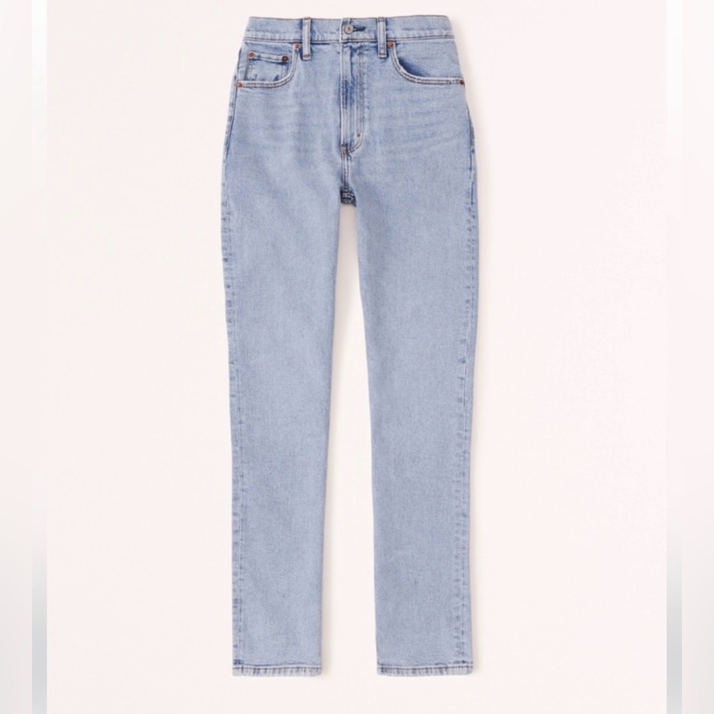 Curve Love Ultra High Rise ‘90s Slim Straight Jeans / Light Wash / Size 28 Short